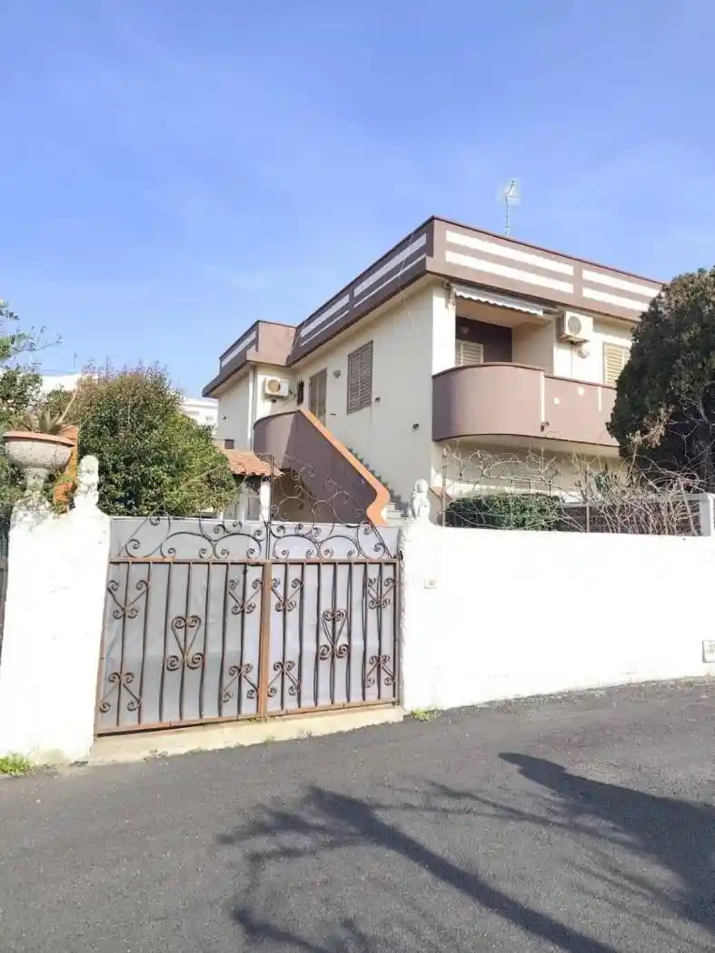 Villa in vendita a Rometta