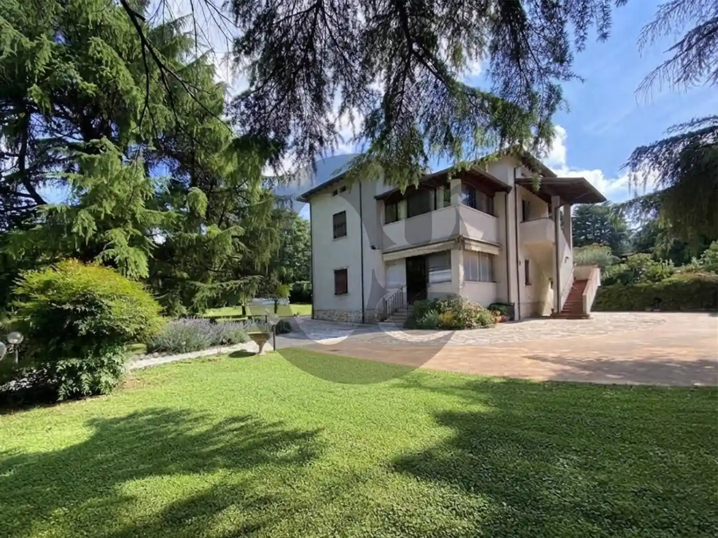 Villa in vendita a Lonato del Garda
