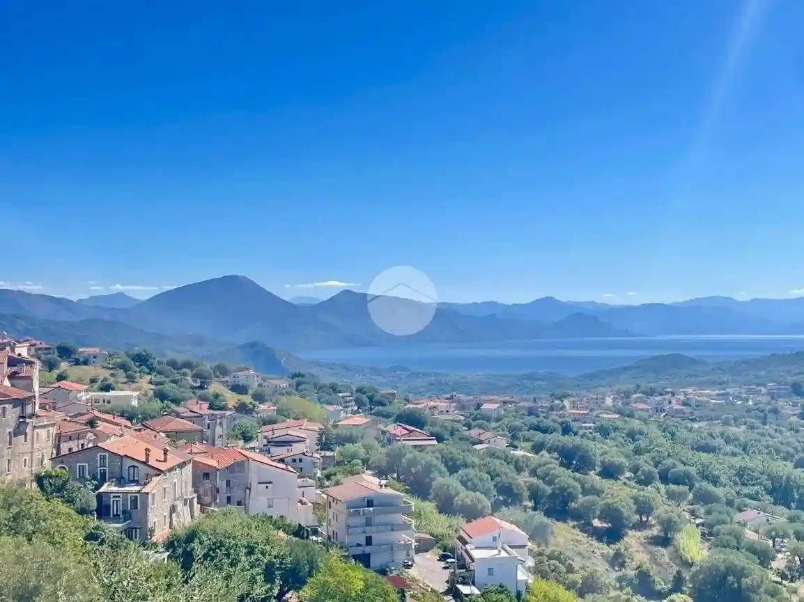 Appartamento in vendita a Roccagloriosa