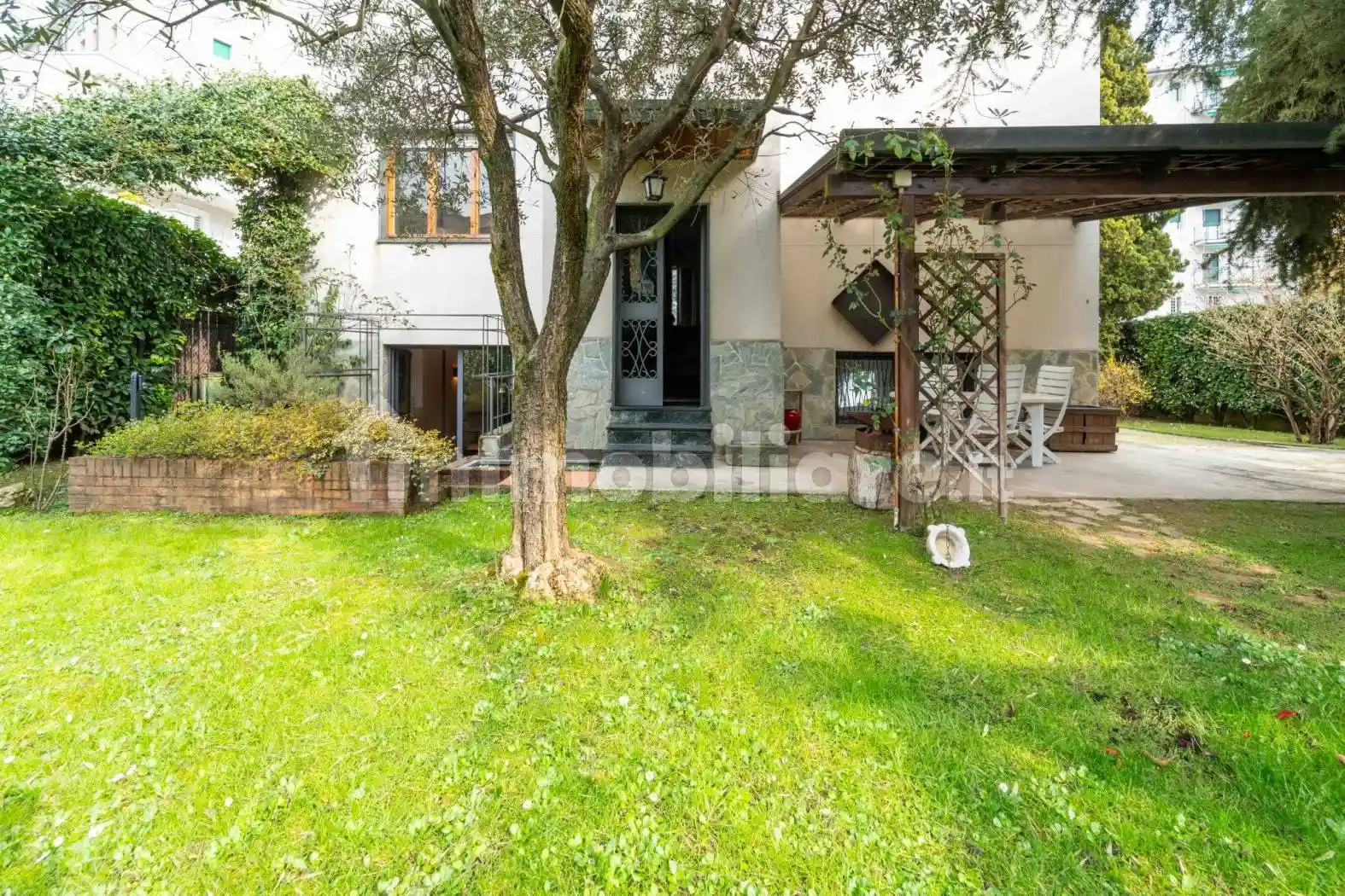 Villa in vendita a Cernusco sul Naviglio