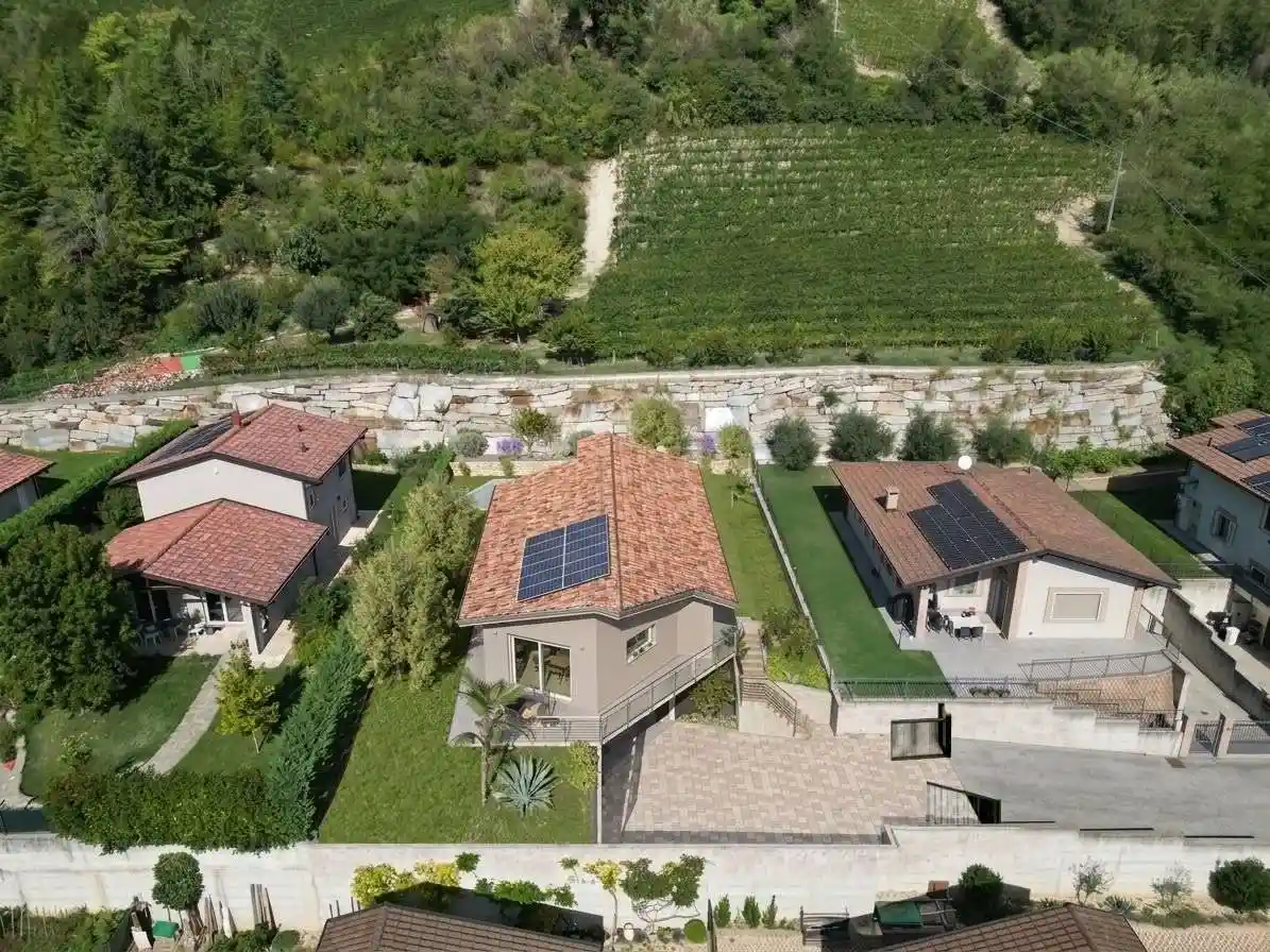 Casa indipendente in vendita a Santa Vittoria d'Alba