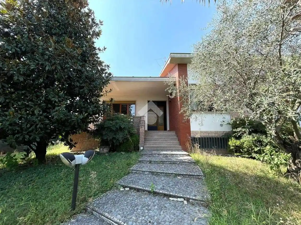 Villa in vendita a Urgnano