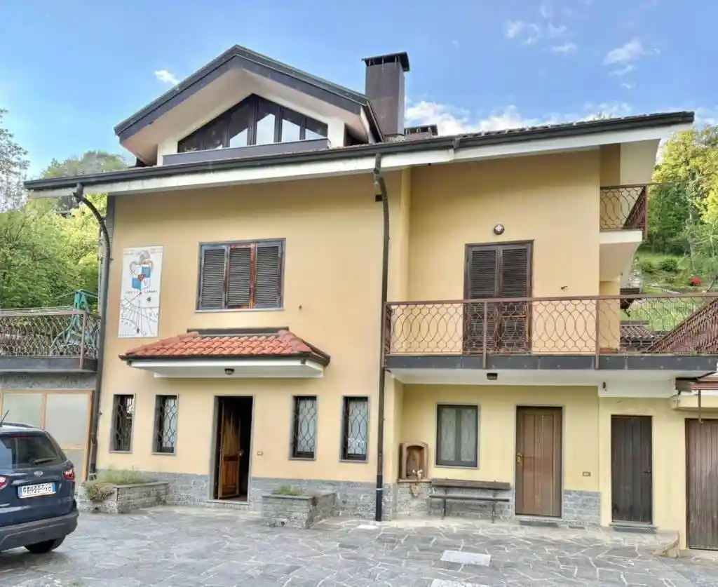 Villa in vendita a Varallo