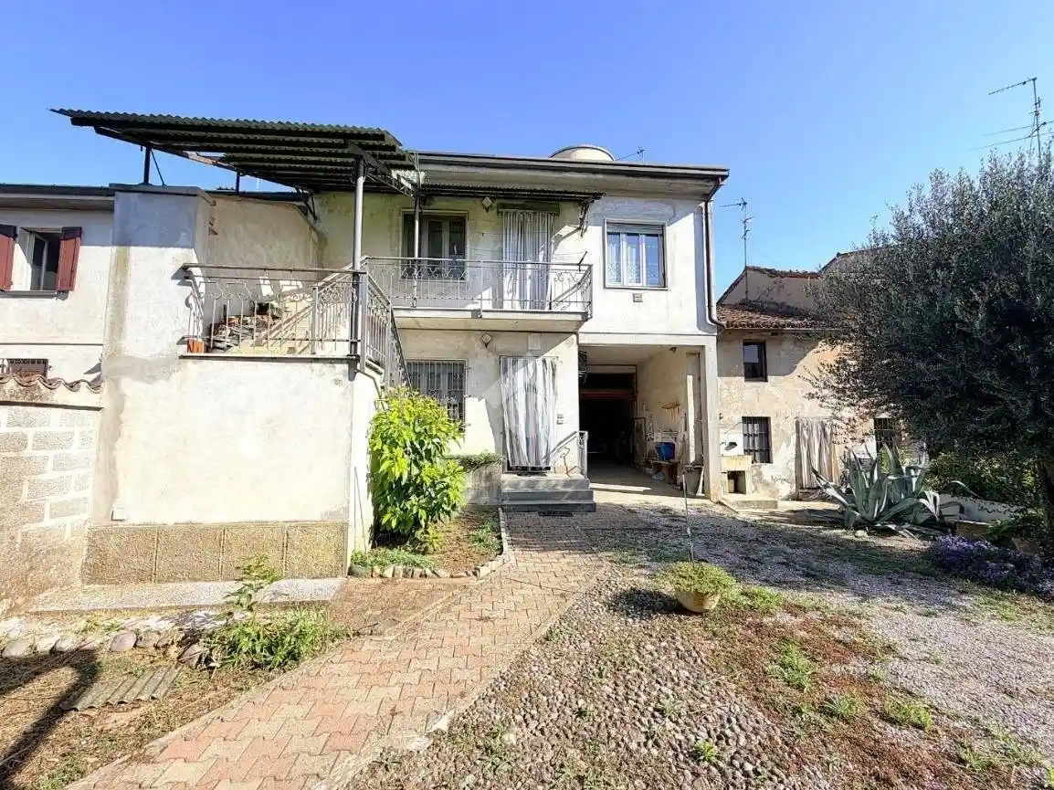 Casa indipendente in vendita a Paderno Ponchielli