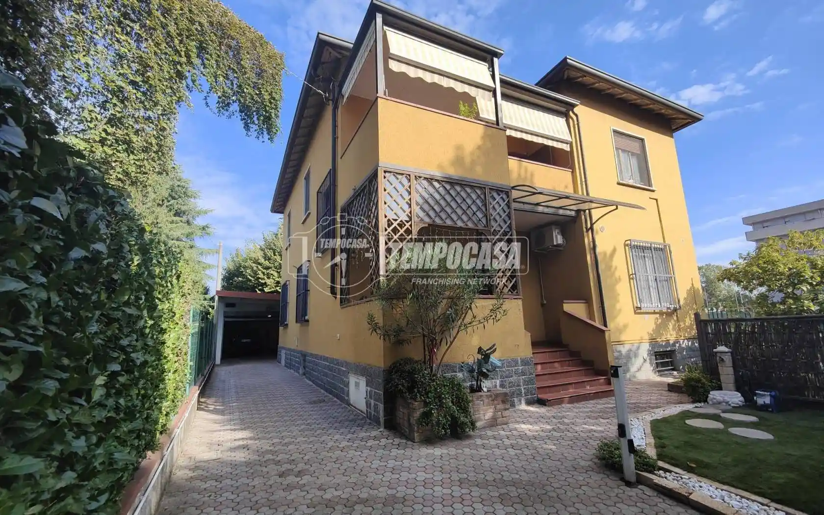 Villa in vendita a Paderno Dugnano