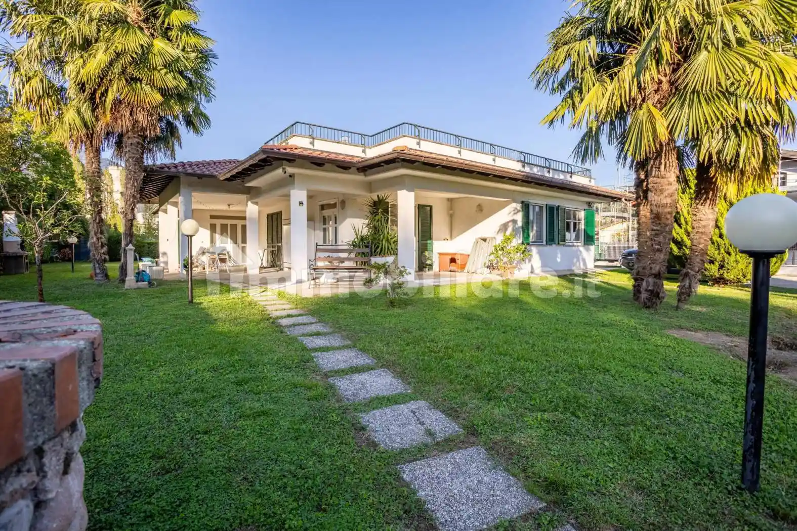 Villa in vendita a Caravate