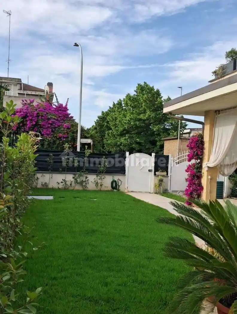 Villa in vendita a Latina