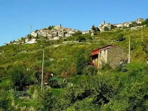 Rustico - Casale in vendita a Bajardo