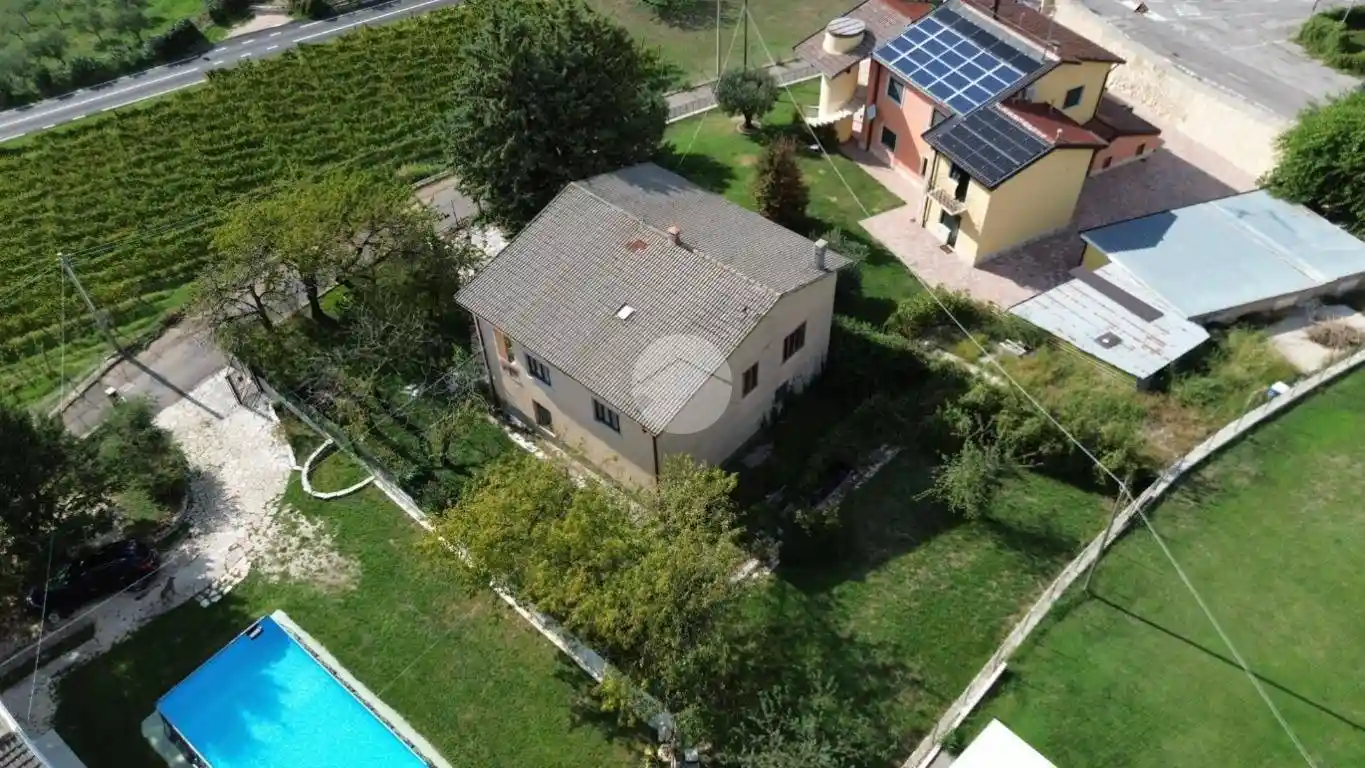 Casa indipendente in vendita a Fumane
