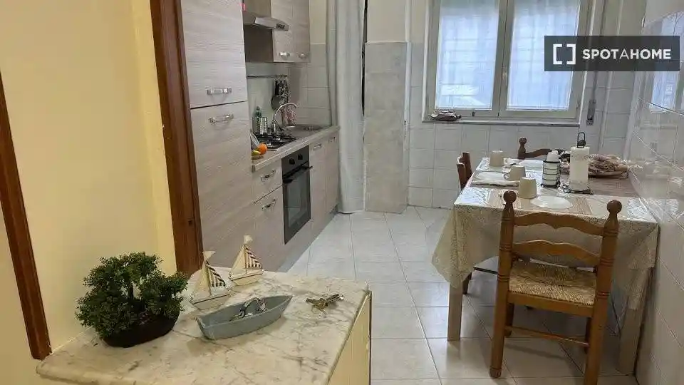 Appartamento in affitto a Napoli