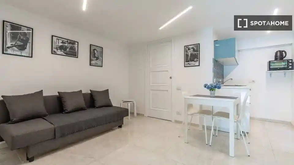 Appartamento in affitto a Napoli