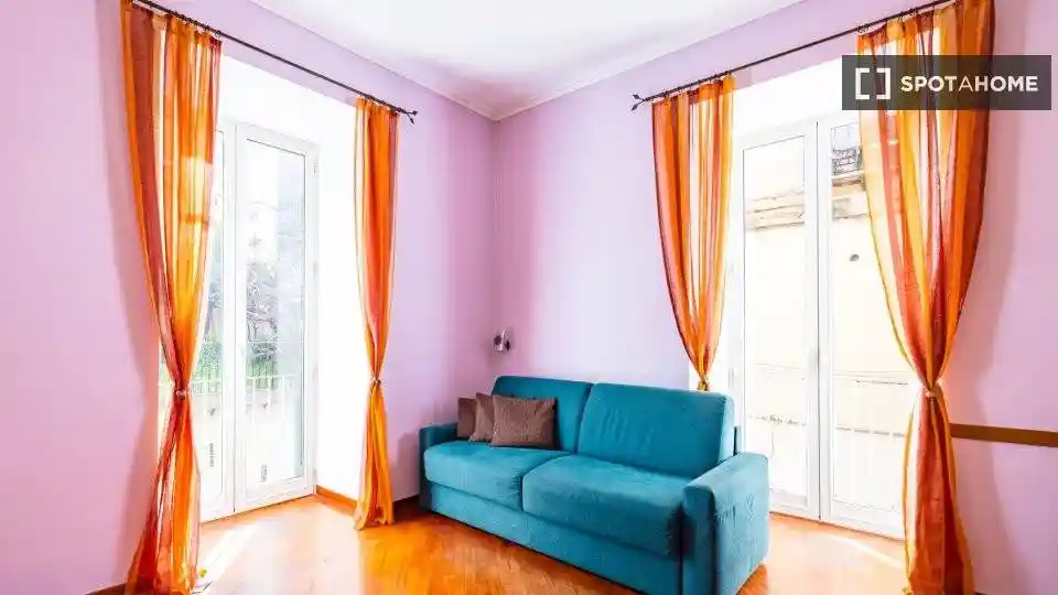 Appartamento in affitto a Napoli