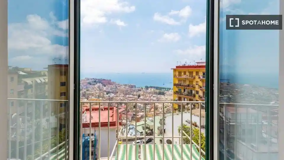 Appartamento in affitto a Napoli