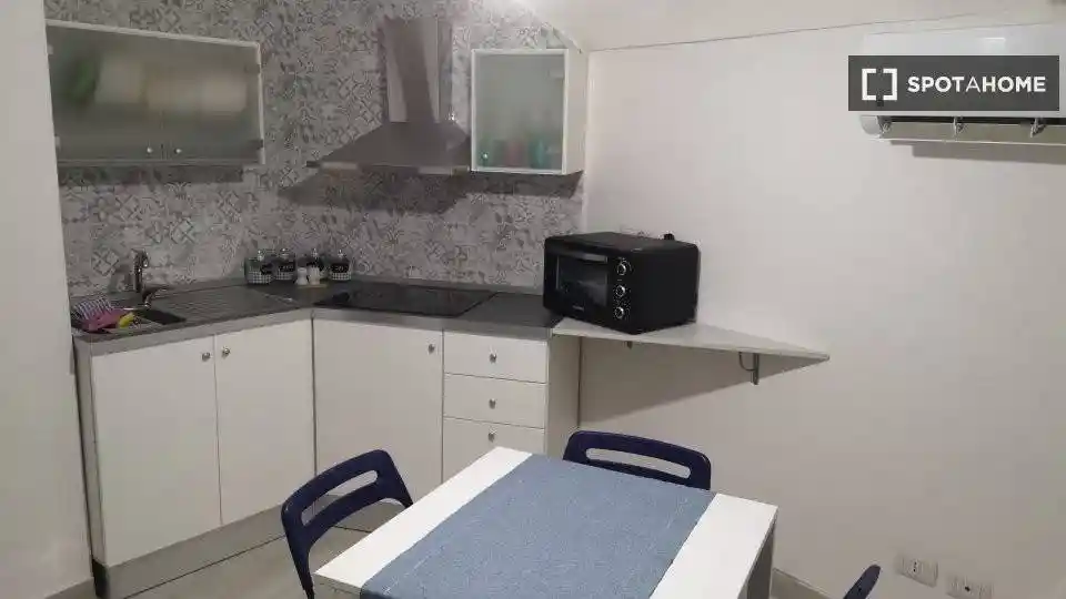Appartamento in affitto a Napoli