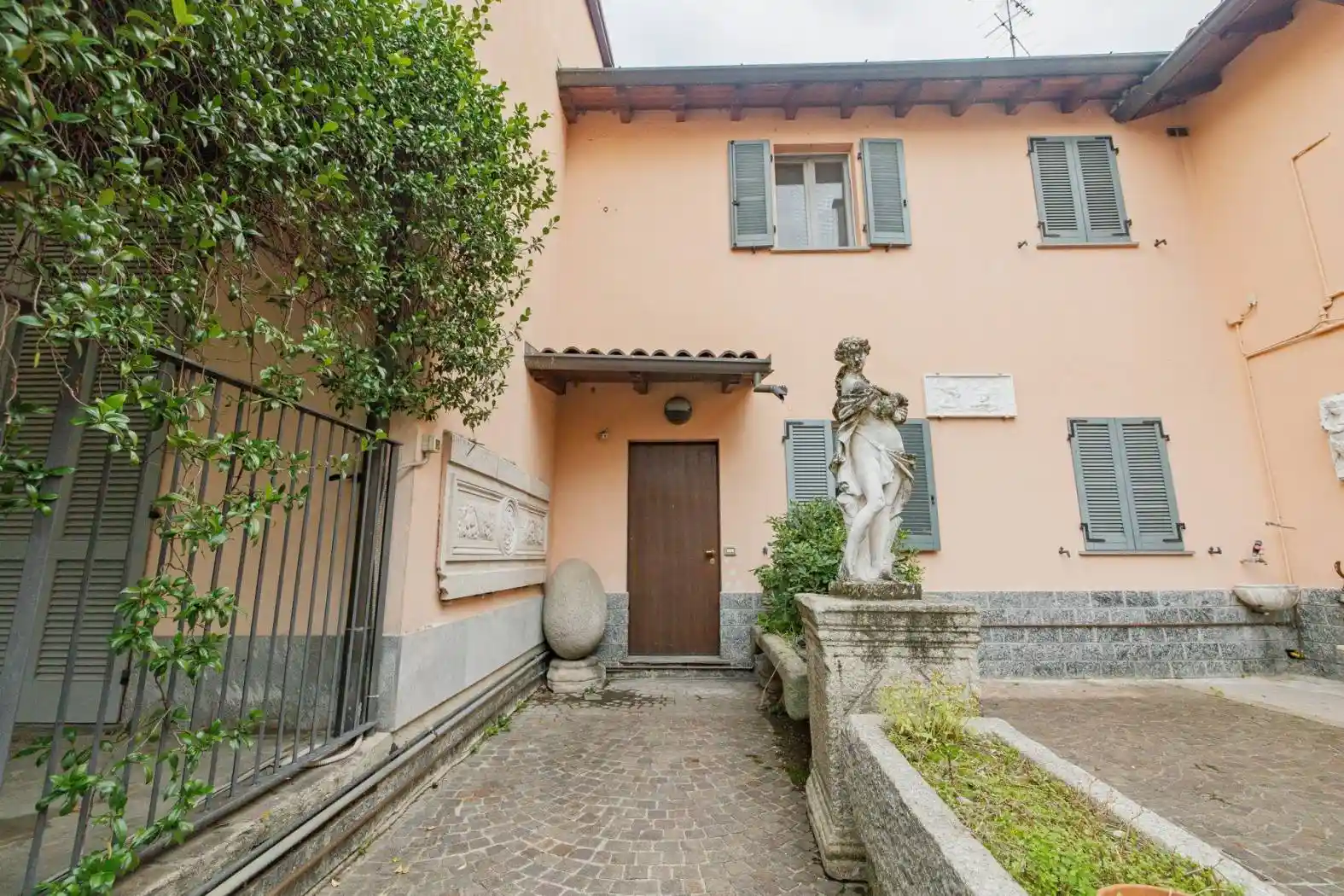 Villetta a schiera in vendita a Milano