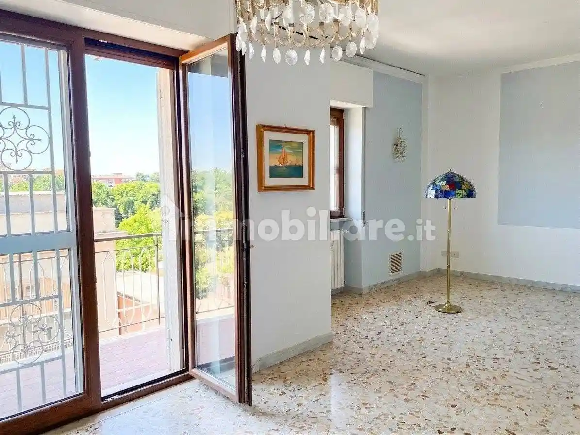 Appartamento in vendita a Napoli