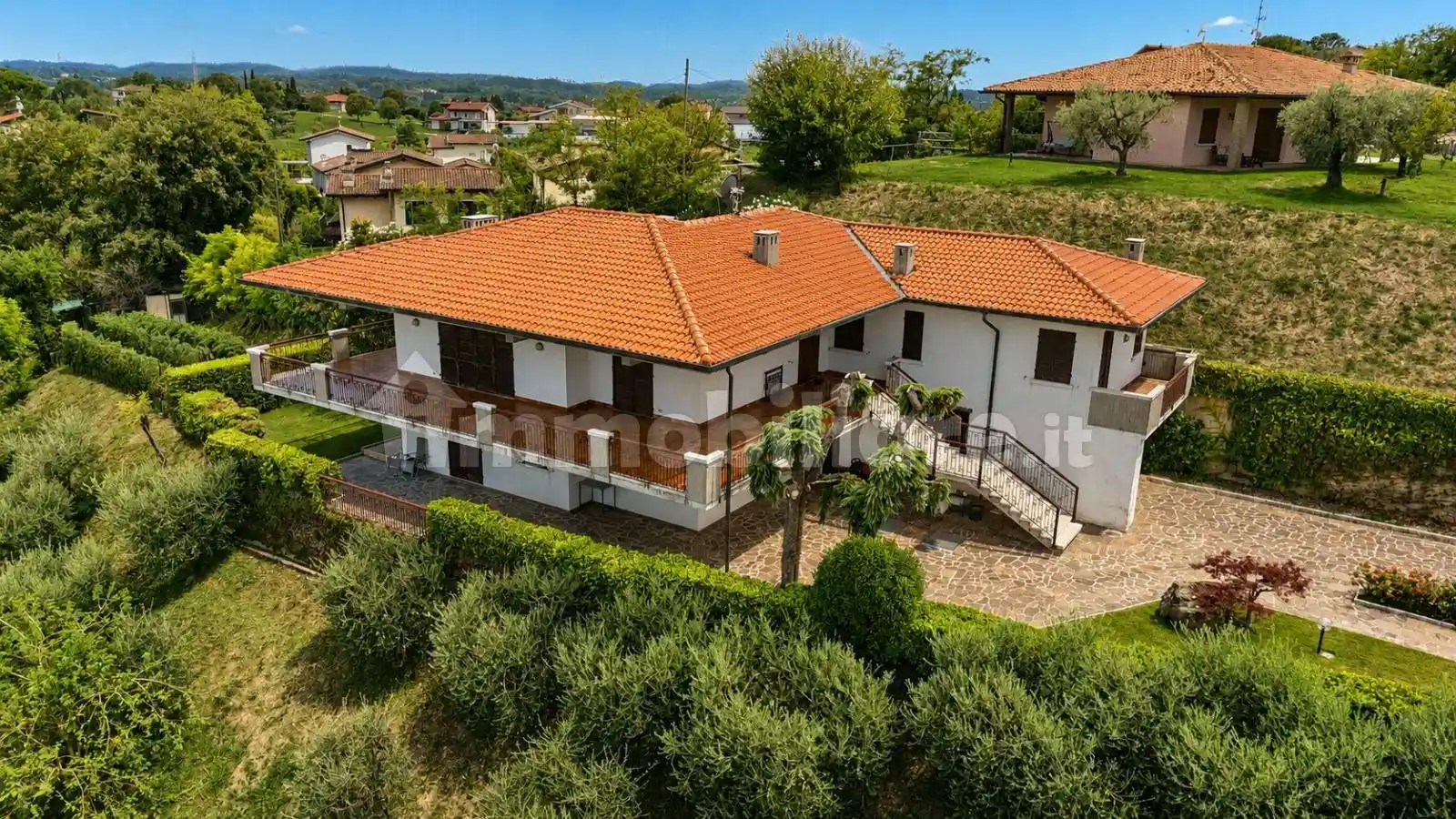 Villa in vendita a Lonato del Garda