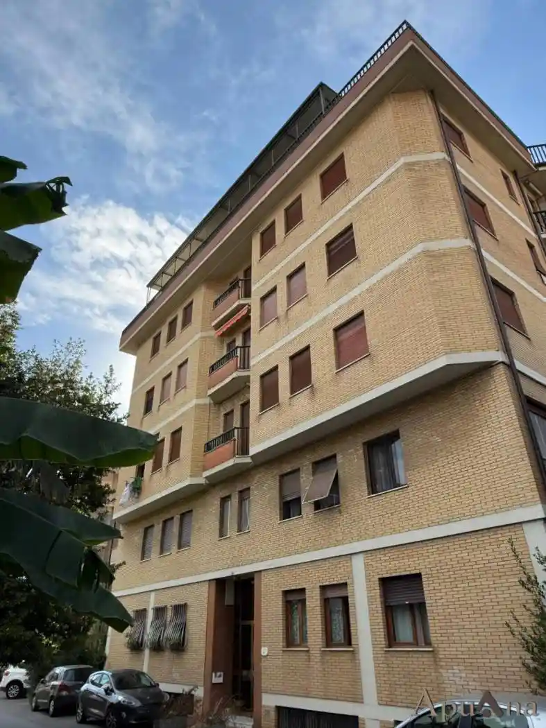 Appartamento in vendita a Massa
