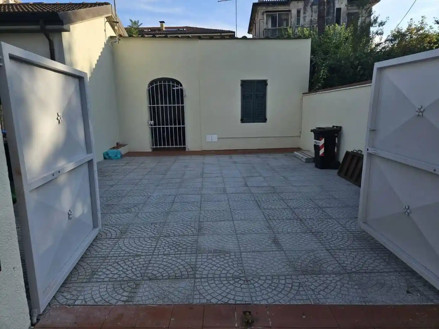 Casa indipendente in affitto a Carrara