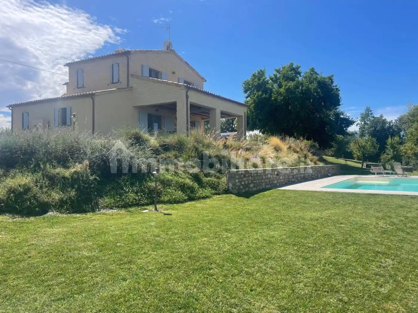 Rustico - Casale in vendita a Montecarotto