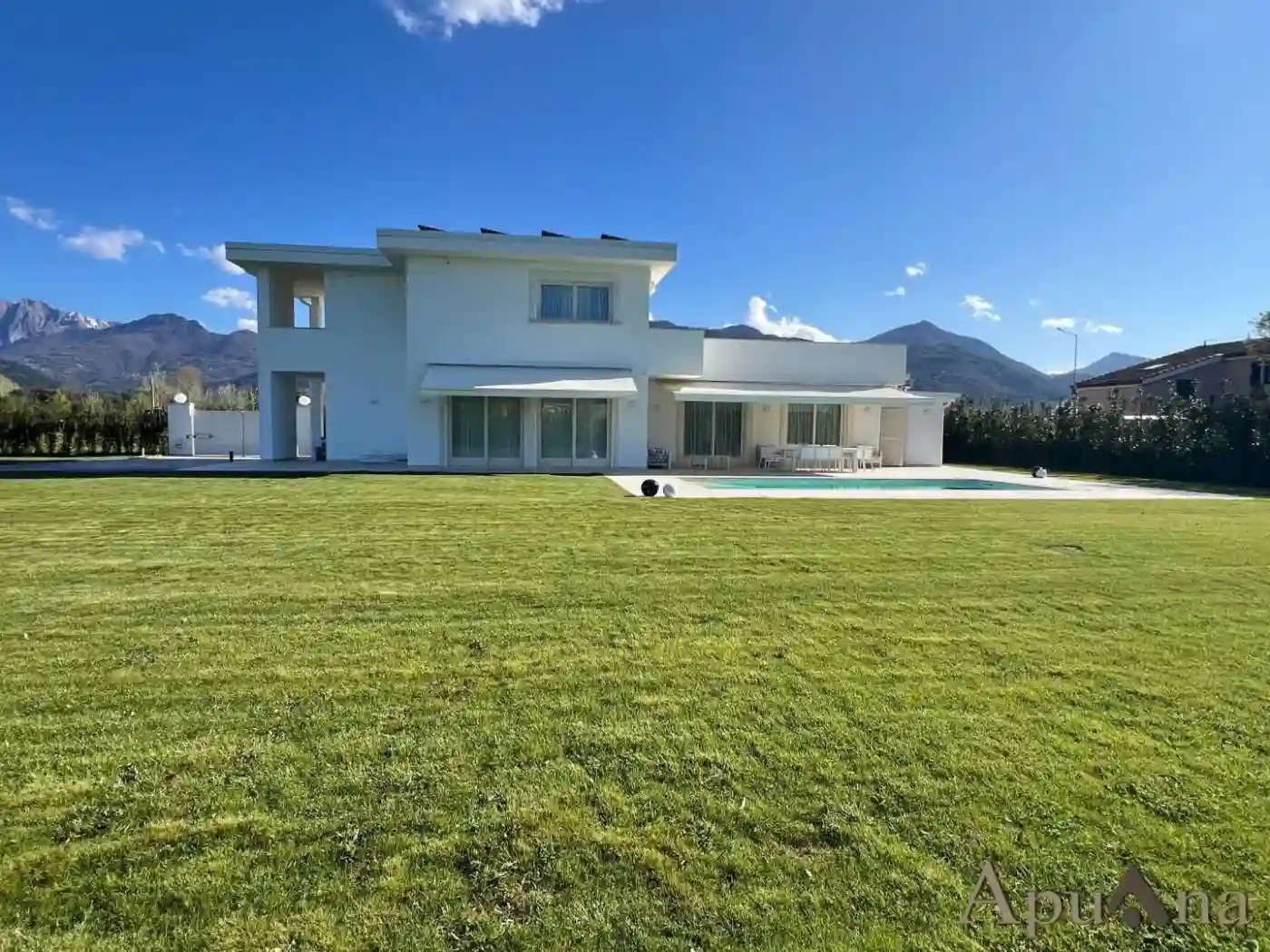Villa - foto 2