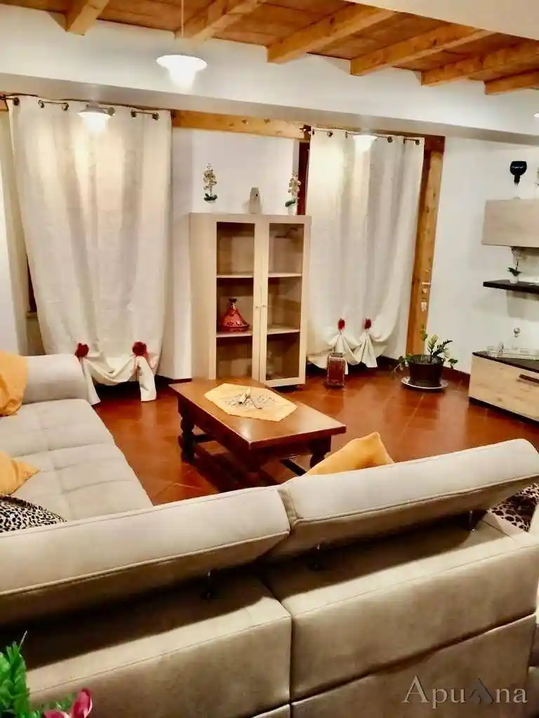 Casa indipendente in vendita a Massa