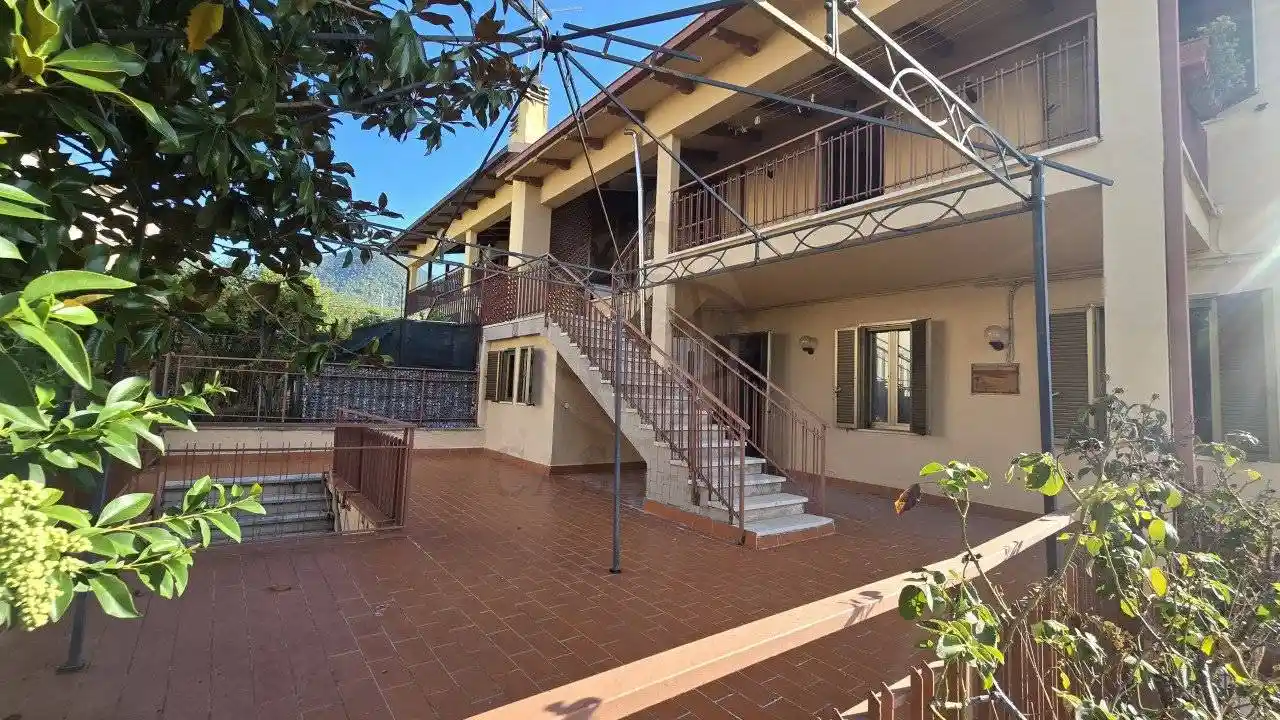 Casa indipendente in vendita a Terni