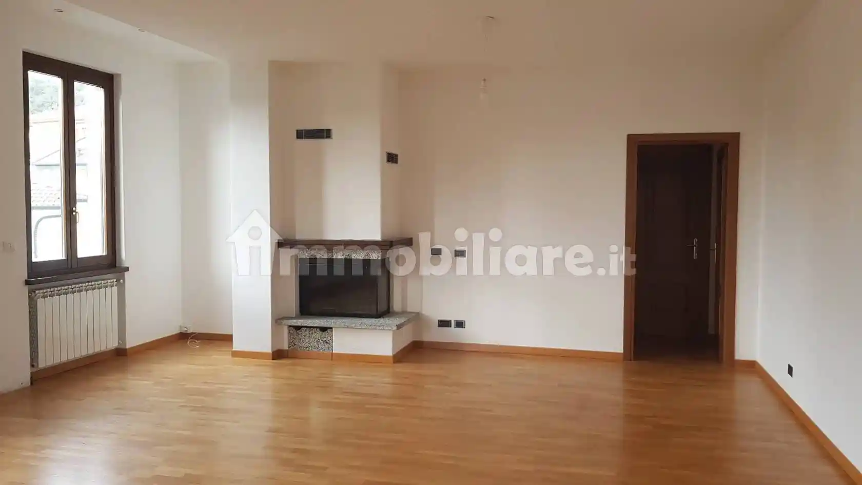 Appartamento in affitto a Bizzarone