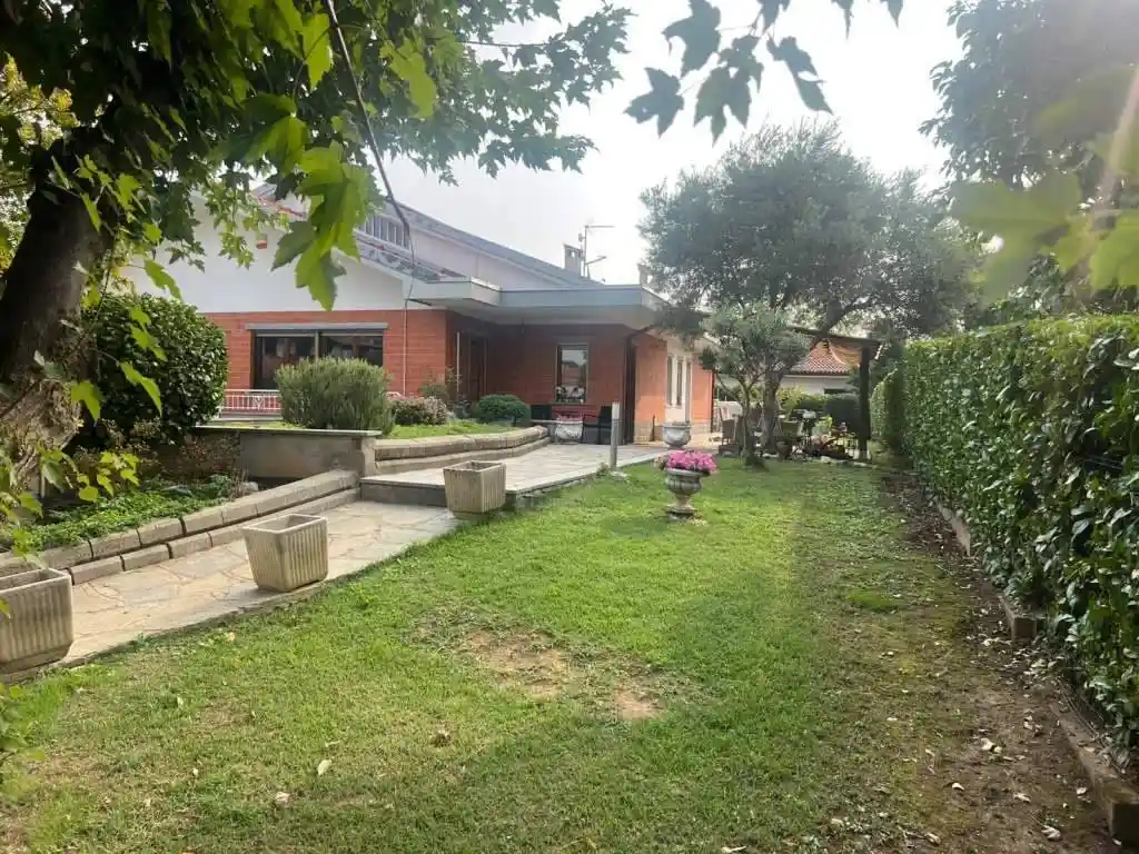 Villa in vendita a Rivarossa