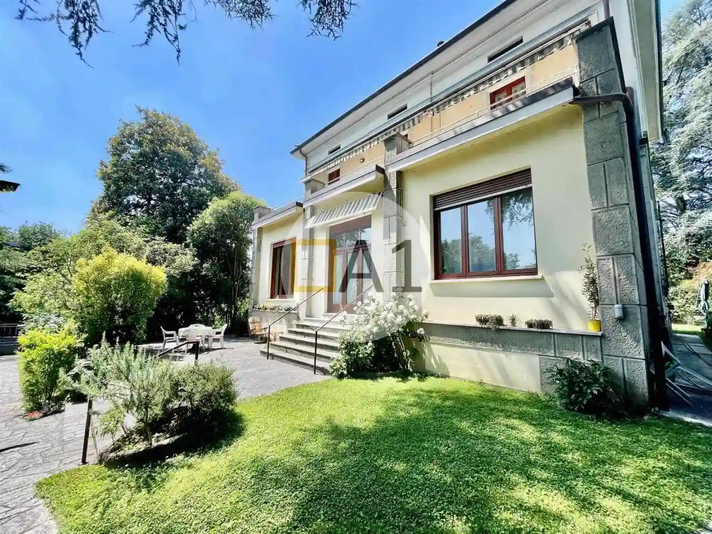 Villa - foto 2