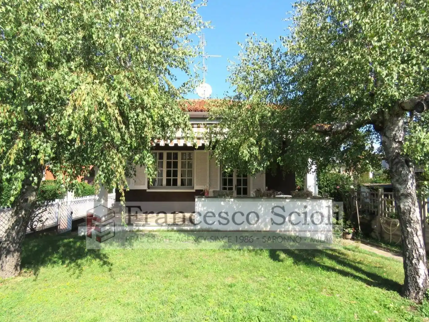 Villa in vendita a Saronno