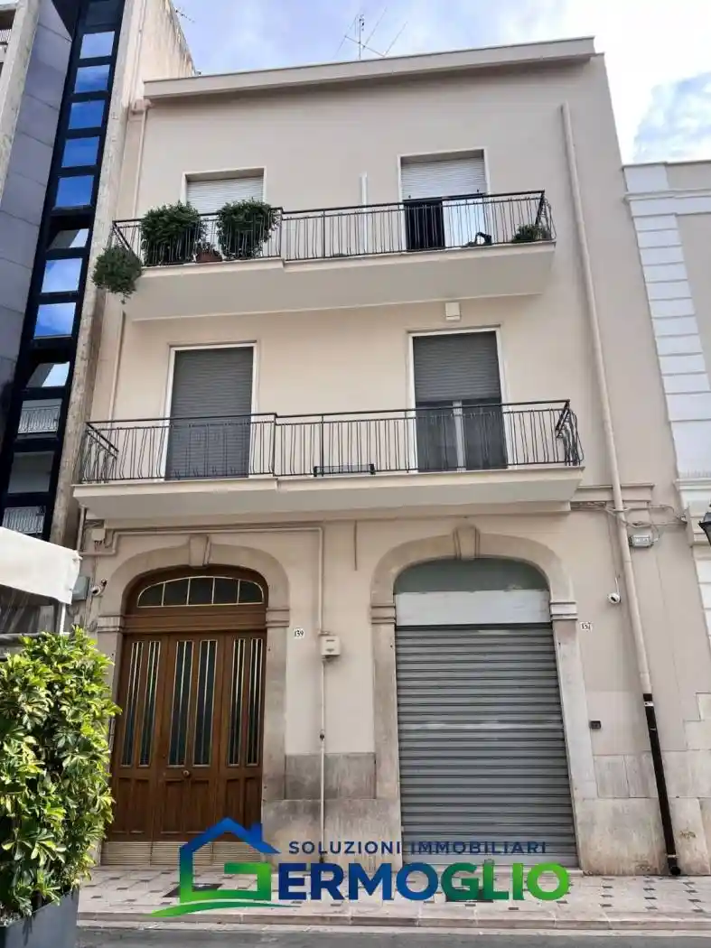 Palazzo - Edificio in vendita a Andria