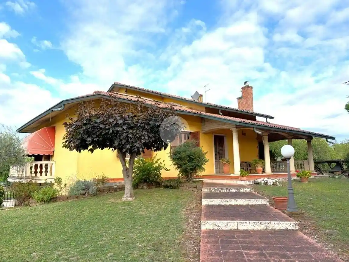Villa in vendita a Verona