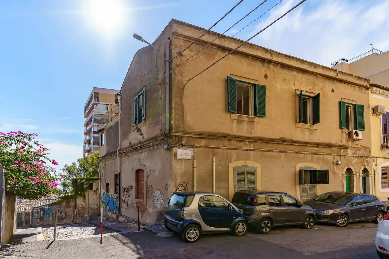 Palazzo - Edificio in vendita a Catania