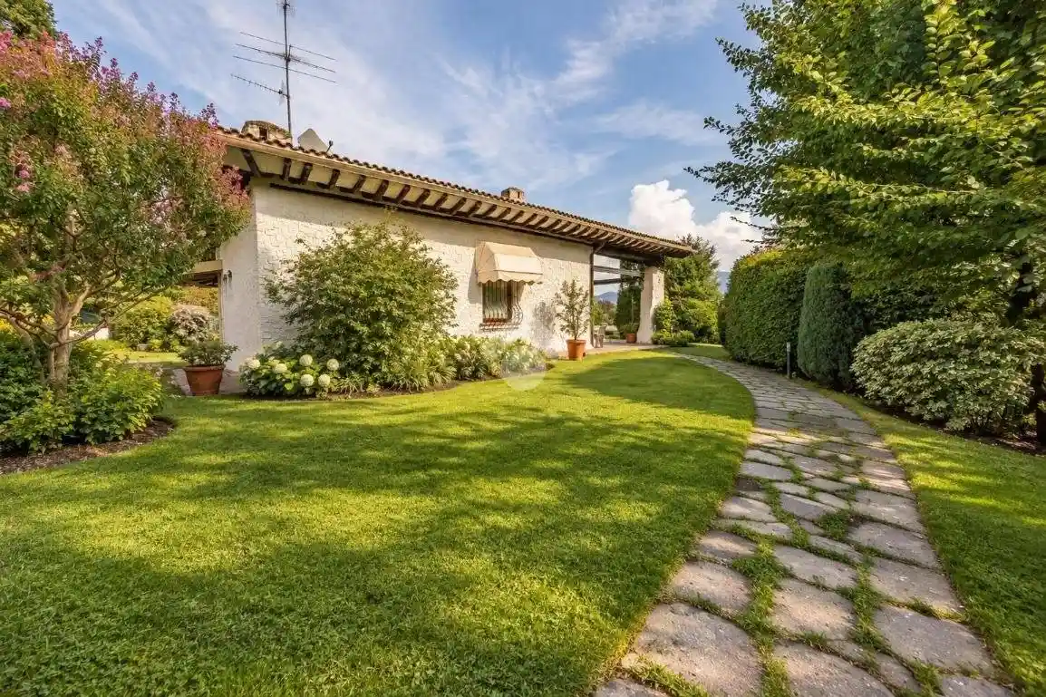 Villa in vendita a Ranica