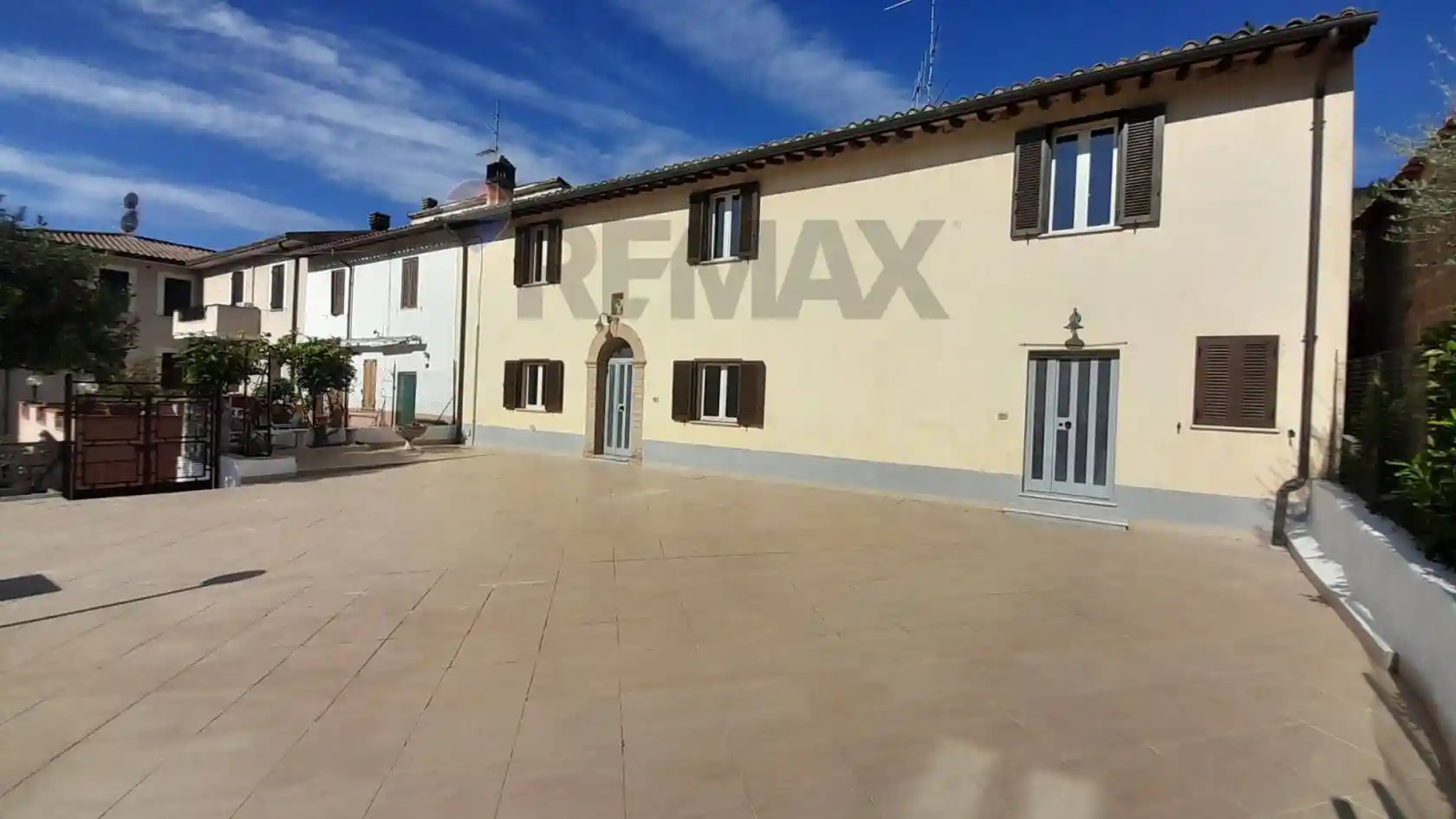 Casa indipendente in vendita a Foligno
