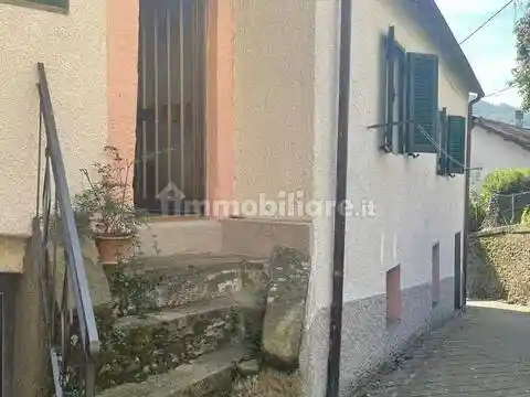 Appartamento in vendita a Varese Ligure