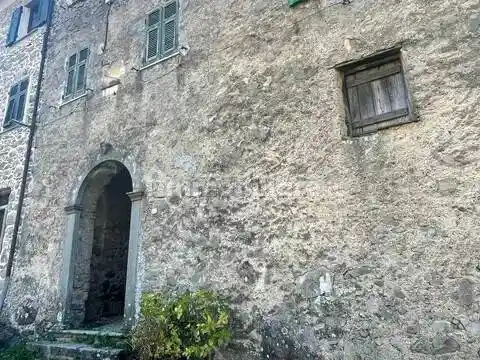 Villa in vendita a Sesta Godano