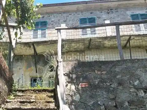 Villa in vendita a Sesta Godano