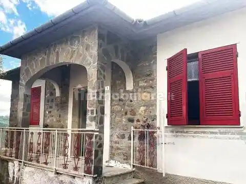 Appartamento in vendita a Sesta Godano