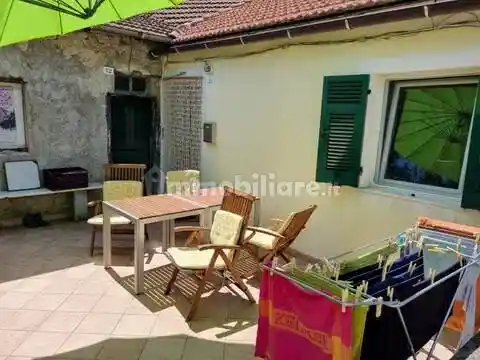 Villa in vendita a Varese Ligure