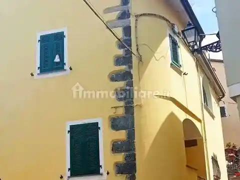 Appartamento in vendita a Carrodano
