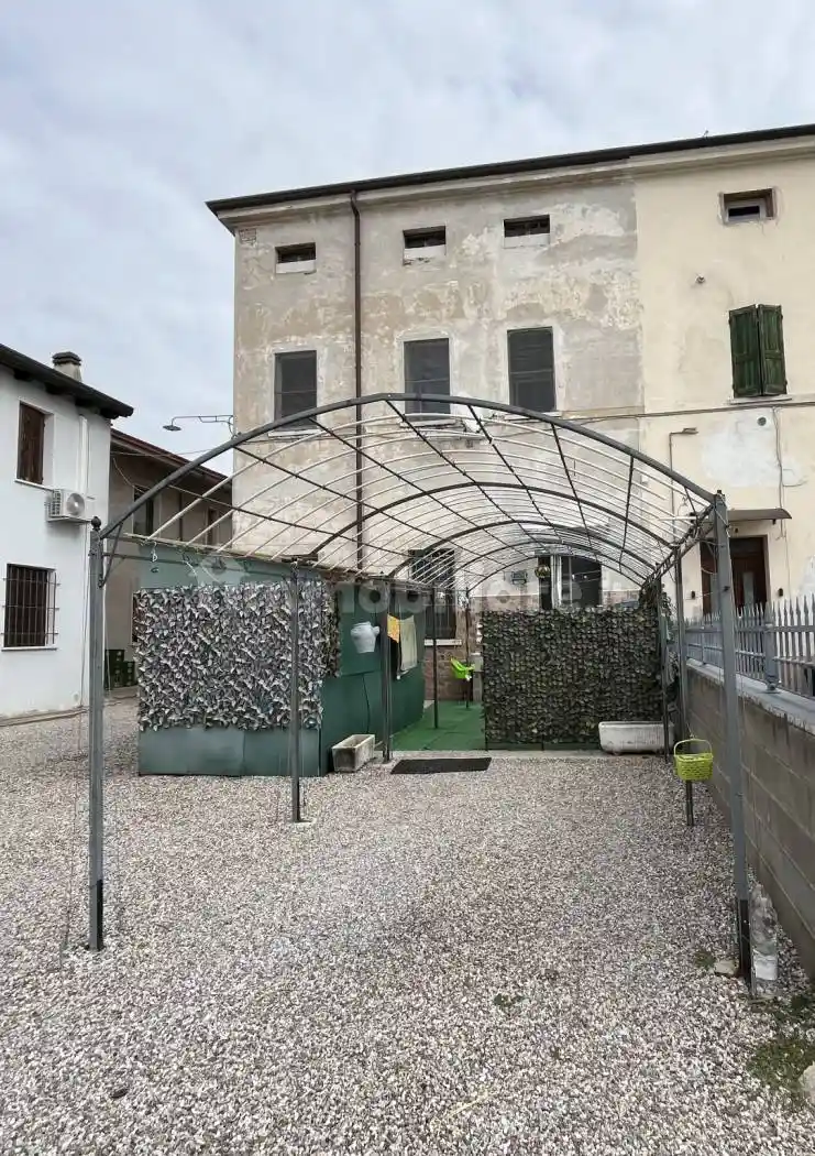 Casa indipendente in vendita a Castel d'Ario