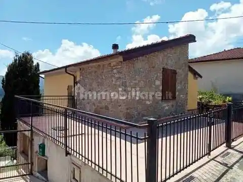Appartamento in vendita a Fivizzano