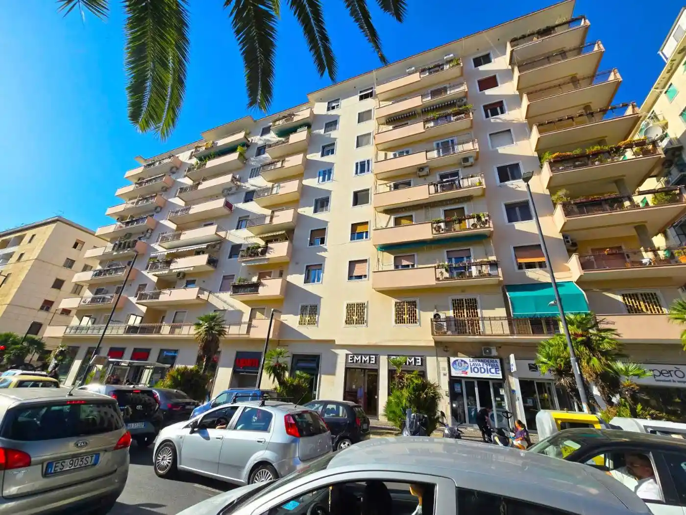 Appartamento in vendita a Napoli