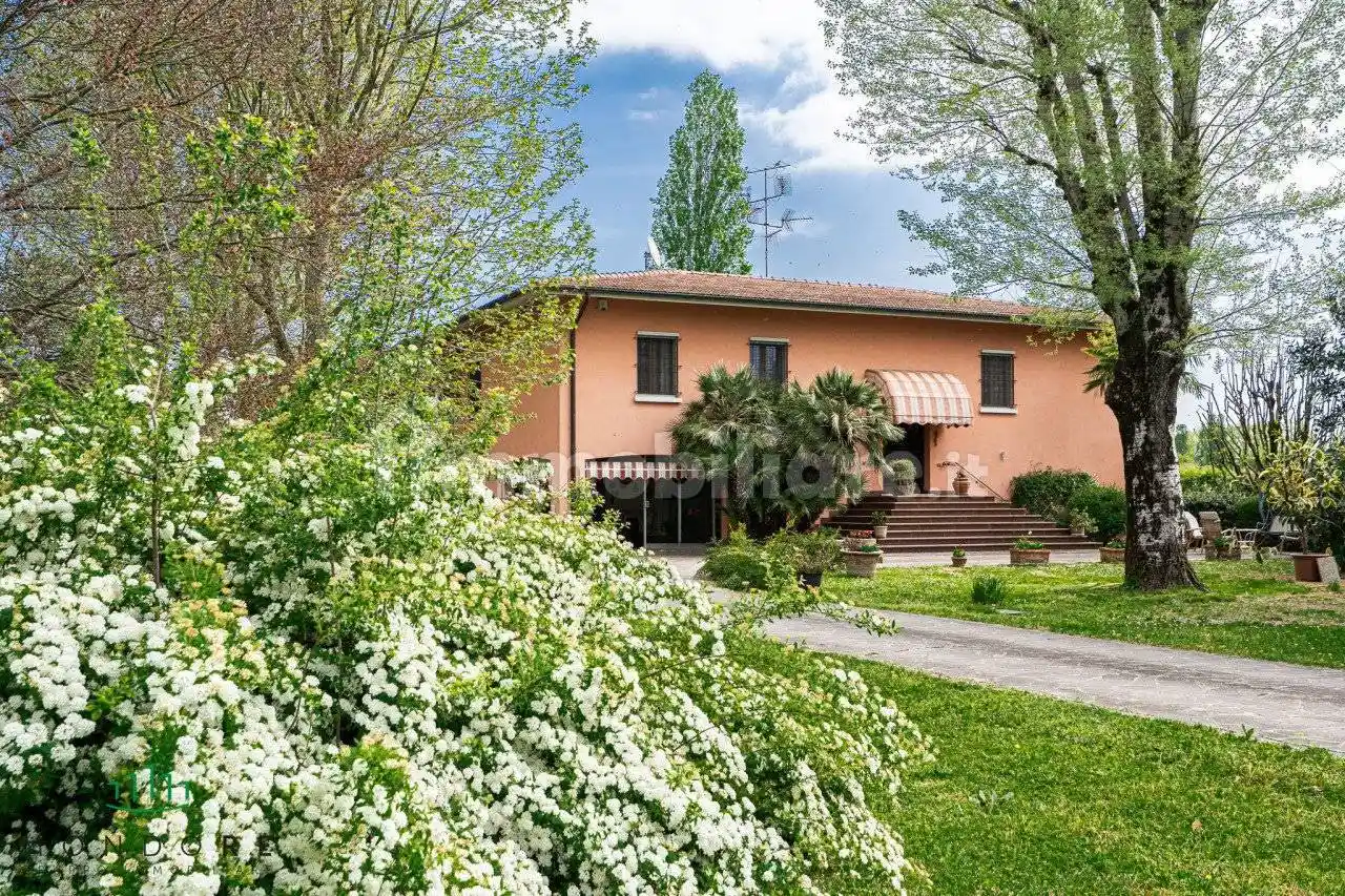 Villa in vendita a Castenaso