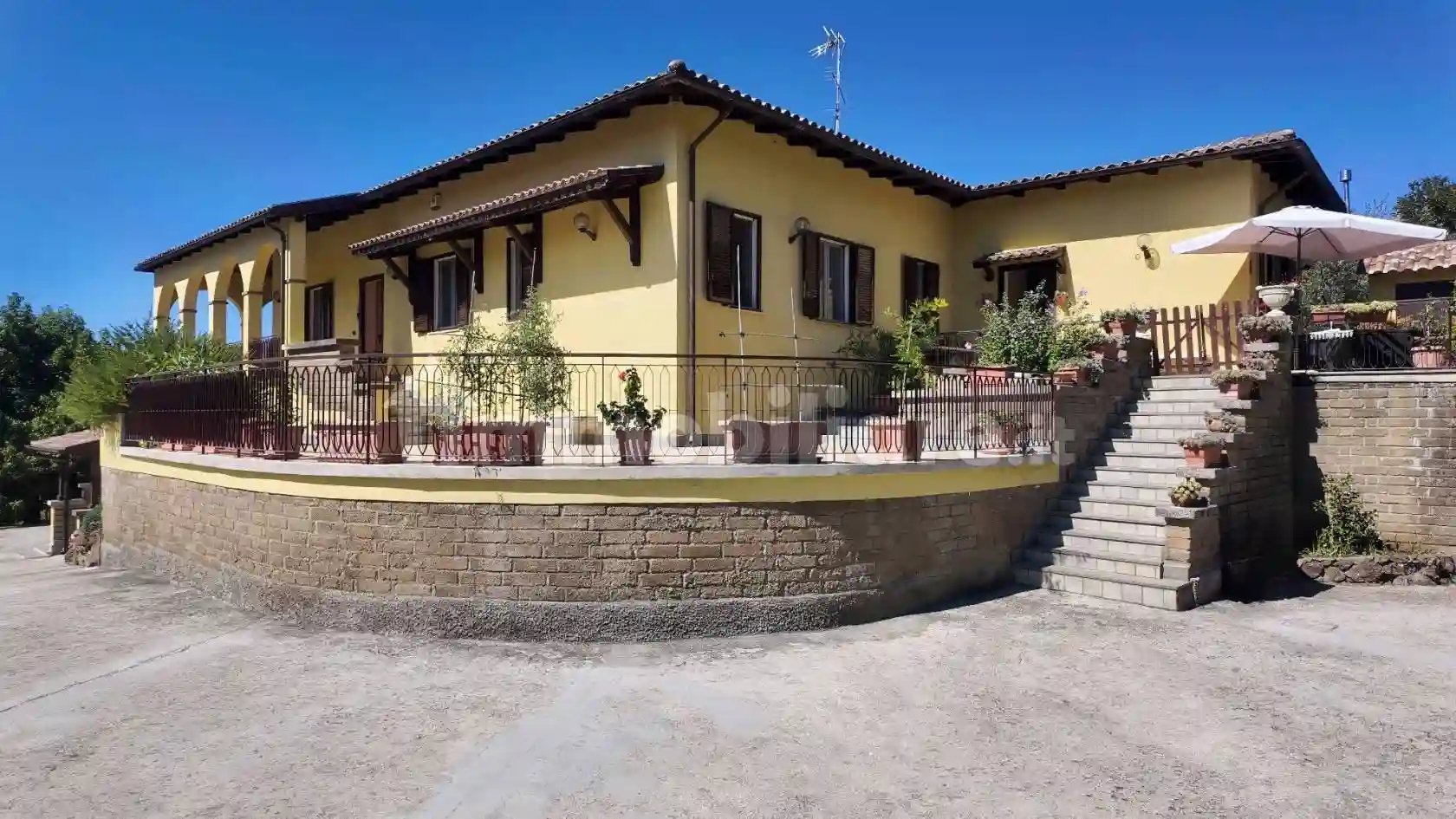Villa - foto 2