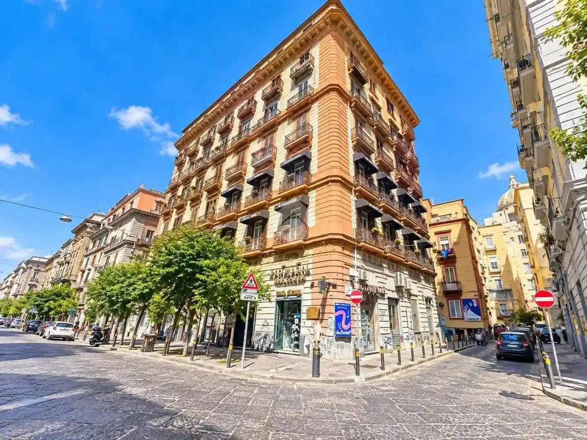 Appartamento in vendita a Napoli