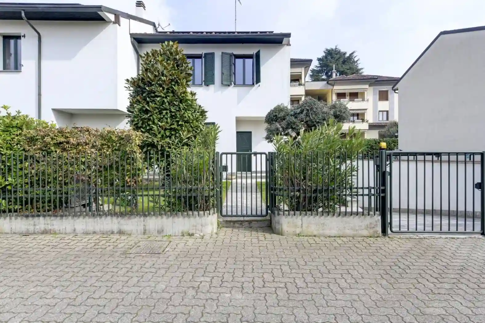 Villa - foto 2