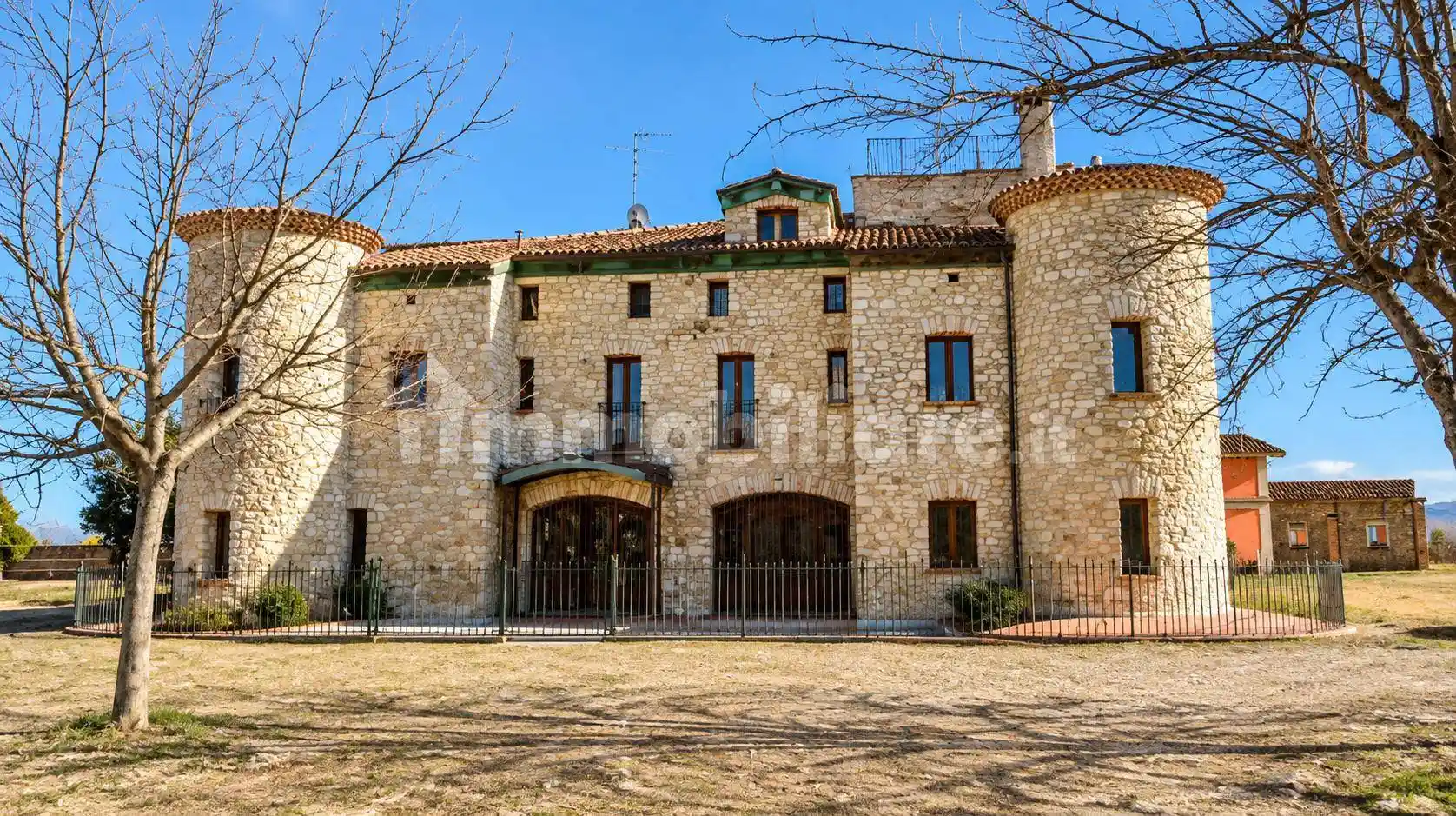 Palazzo - Edificio in vendita a Pietrelcina